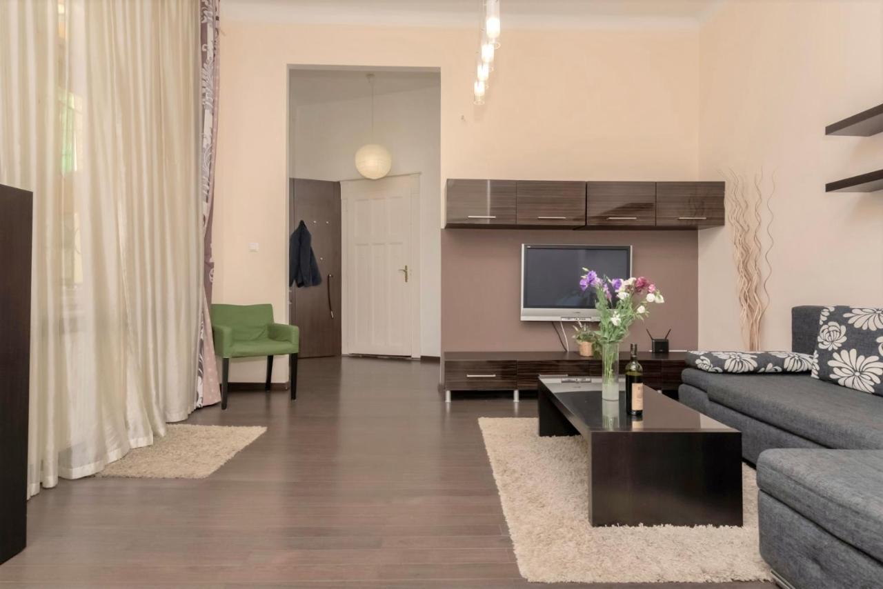 Corvina Apartment Budapest With Free Private Parking Exterior foto