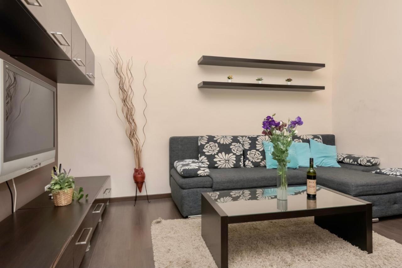 Corvina Apartment Budapest With Free Private Parking Exterior foto